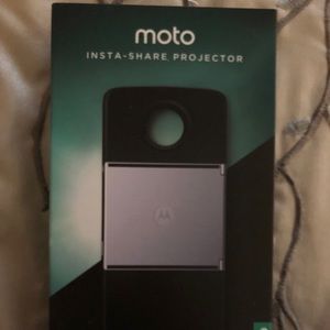Moto Insta-share Projector!!!